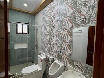 HOUSE FOR SALE NEAR CLARK!!!