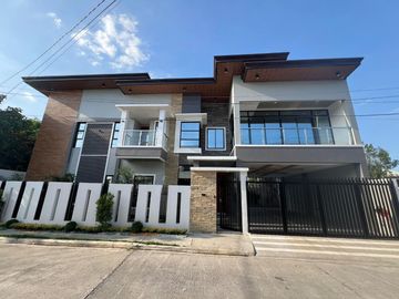 HOUSE FOR SALE NEAR CLARK!!!
