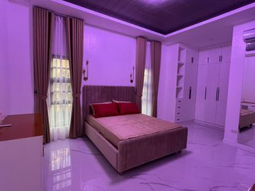 HOUSE FOR SALE NEAR CLARK!!!