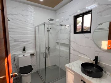 HOUSE FOR SALE NEAR CLARK!!!