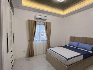 HOUSE FOR SALE NEAR CLARK!!!