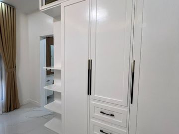 HOUSE FOR SALE NEAR CLARK!!!