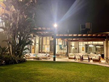 Venta impresionante y moderna casa en Urb. Rinconada Baja, La Molina