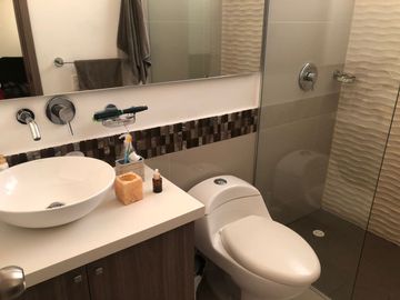 Apartamento en Alto Prado de 3 habitaciones con balcon y bonita vista
