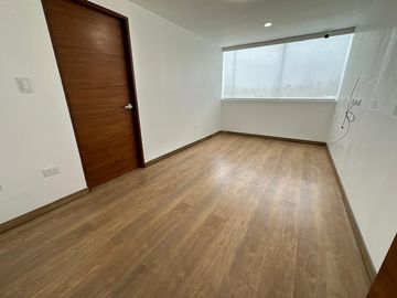 MODERNA CASA CON ACABADOS A1 Y PRECIOSA VISTA AL MAR Y AL GOLF