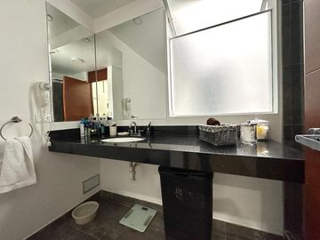 MODERNA CASA CON ACABADOS A1 Y PRECIOSA VISTA AL MAR Y AL GOLF