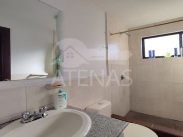 CASA EN VENTA, AMPLIA, TOTORACOCHA