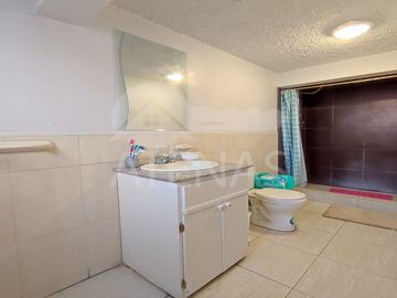 CASA EN VENTA, AMPLIA, TOTORACOCHA