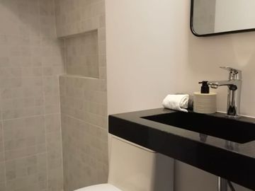 Casas en venta en condominio con alberca y Roof Garden a 5 minutos del Club de Golf Santa Fe en Xochitepec, Morelos.