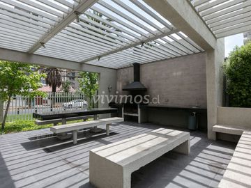 2 Dormitorios + 1 baño + Estacionamiento en San Miguel, Metro Lo Vial.