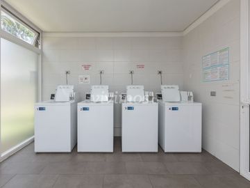 2 Dormitorios + 1 baño + Estacionamiento en San Miguel, Metro Lo Vial.