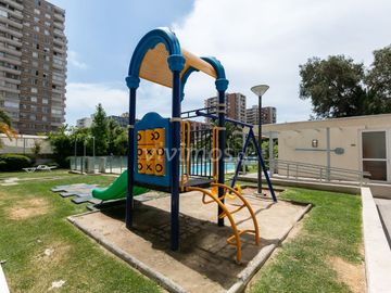 2 Dormitorios + 1 baño + Estacionamiento en San Miguel, Metro Lo Vial.