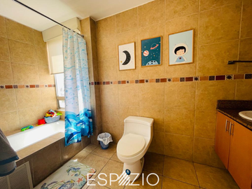 CASA EN VENTA SECTOR NAYON