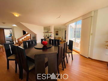 CASA EN VENTA SECTOR NAYON