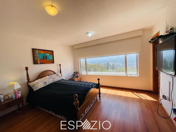 CASA EN VENTA SECTOR NAYON