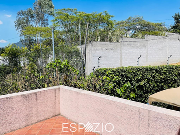 CASA EN VENTA SECTOR NAYON