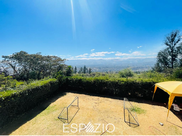 CASA EN VENTA SECTOR NAYON