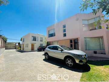 CASA EN VENTA SECTOR NAYON