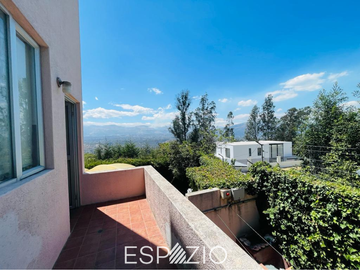 CASA EN VENTA SECTOR NAYON