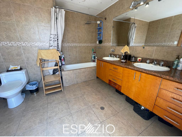 CASA EN VENTA SECTOR NAYON