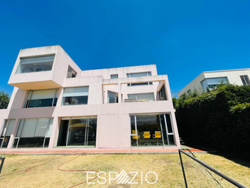 CASA EN VENTA SECTOR NAYON