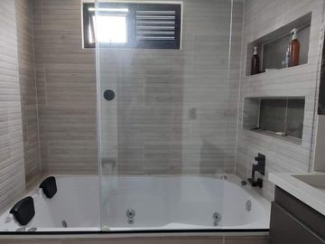 MODERNA Y LUJOSA CASA EN PIETRASANTA RIONEGRO