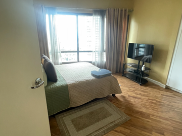 Good Deal For Sale 2BR Unit in Joya Lofts & Towers, Rockwell Makati