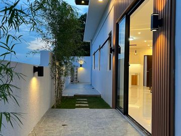 BRAND NEW MODERN HOUSE FOR SALE IN SUN VALLEY ANTIPOLO CITY OVERLOOKING