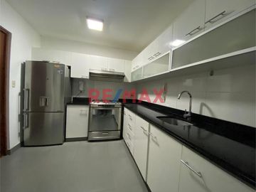 ¡Vive La Exclusividad Con Una Vista Inigualable En San Borja!