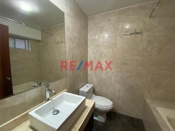 ¡Vive La Exclusividad Con Una Vista Inigualable En San Borja!