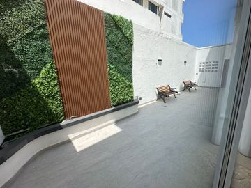 Casa de conjunto en venta! 4 habitaciones con baño y estudio con medio baño. Conjunto con piscina.