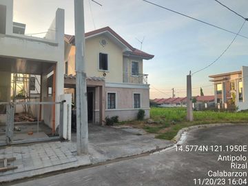 Antipolo Rizal, St. Judith Hills. House and Lot for sale