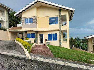 5 Bedrooms Single detached in Minglanilla