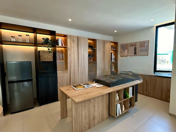 Rumah Central Park MERR 3 Modern Baru Mewah Free Biaya2 DP 0% Dekat Raya MERR Rungkut Pondok Tjandra