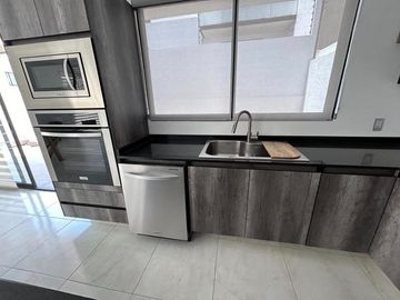 VENTA EXCLUSIVA CASA DE AUTOR, UBICADA EN ESQUINA, CON EXCEDENTE TERRENO, ESPECTACULAR VISTA  EN ZIBATÁ-QUERÉTARO JF