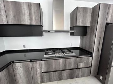 VENTA EXCLUSIVA CASA DE AUTOR, UBICADA EN ESQUINA, CON EXCEDENTE TERRENO, ESPECTACULAR VISTA  EN ZIBATÁ-QUERÉTARO JF