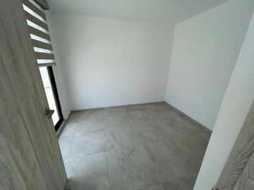 VENTA EXCLUSIVA CASA DE AUTOR, UBICADA EN ESQUINA, CON EXCEDENTE TERRENO, ESPECTACULAR VISTA  EN ZIBATÁ-QUERÉTARO JF