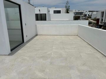 VENTA EXCLUSIVA CASA DE AUTOR, UBICADA EN ESQUINA, CON EXCEDENTE TERRENO, ESPECTACULAR VISTA  EN ZIBATÁ-QUERÉTARO JF