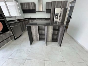 VENTA EXCLUSIVA CASA DE AUTOR, UBICADA EN ESQUINA, CON EXCEDENTE TERRENO, ESPECTACULAR VISTA  EN ZIBATÁ-QUERÉTARO JF