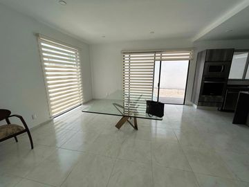 VENTA EXCLUSIVA CASA DE AUTOR, UBICADA EN ESQUINA, CON EXCEDENTE TERRENO, ESPECTACULAR VISTA  EN ZIBATÁ-QUERÉTARO JF
