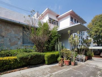 Casa en venta como terreno en Tlalpan centro