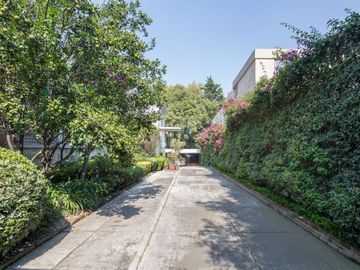 Casa en venta como terreno en Tlalpan centro