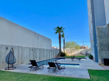 ¡SE VENDE! PENTHOUSE EN TORRE SOLARA 180M²