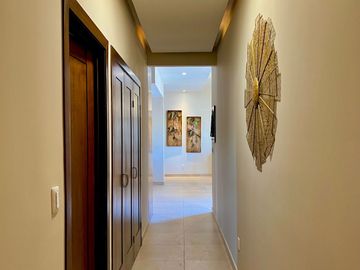 ¡SE VENDE! PENTHOUSE EN TORRE SOLARA 180M²