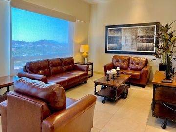 ¡SE VENDE! PENTHOUSE EN TORRE SOLARA 180M²