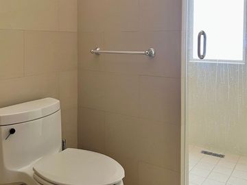 ¡SE VENDE! PENTHOUSE EN TORRE SOLARA 180M²