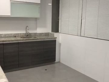 Departamento  amplio con ascensor lindo tercer piso tod vista al exterior