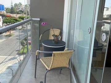 Departamento  amplio con ascensor lindo tercer piso tod vista al exterior