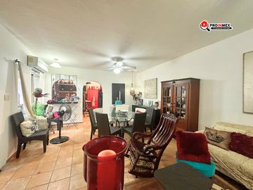CASA EN VENTA 1 NIVEL CON DEPARTAMENTOS FRACCIONAMIENTO COSTA DE ORO