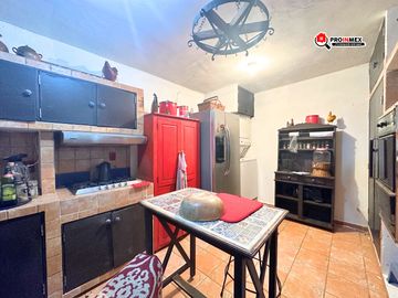 CASA EN VENTA 1 NIVEL CON DEPARTAMENTOS FRACCIONAMIENTO COSTA DE ORO